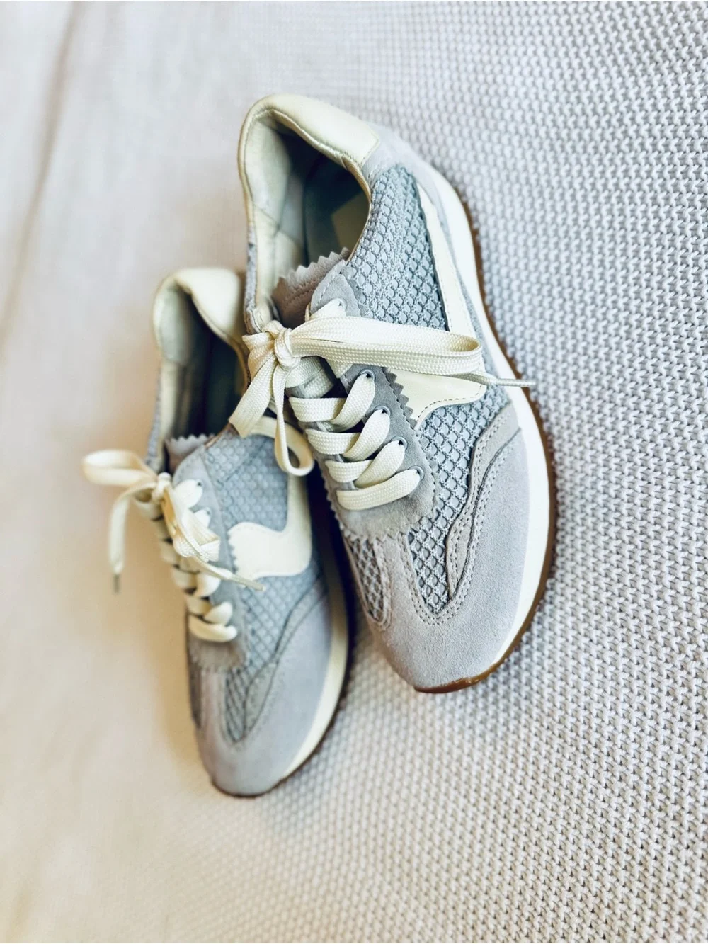 DOLCE VITA B.ntcd Mesh Light Grey Leather & Cream Retro Sneakers Runner Shoes